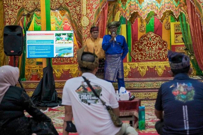 Sekretaris Lembaga Adat Melayu Provinsi Kepulauan Riau sekaligus Ketua Dewan Masjid Penyengat, Raja Al Hafiz