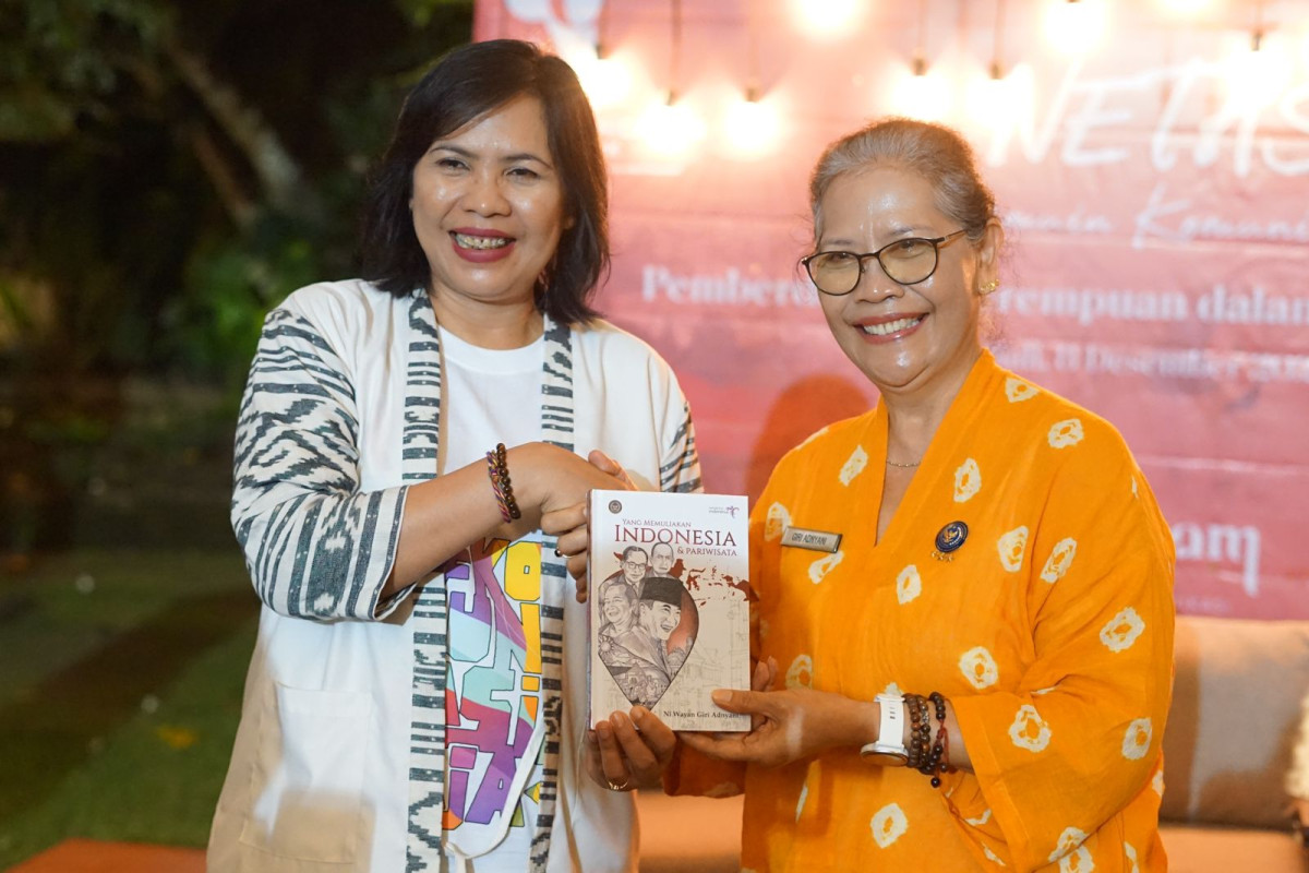 Sesmenparekraf : Buku Tokoh Bangsa “Yang Memuliakan Indonesia dan Pariwisata”