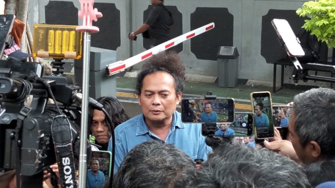 Sidang Putusan Fariz RM Ditunda, Kuasa Hukum Minta Kehadiran Langsung Terdakwa