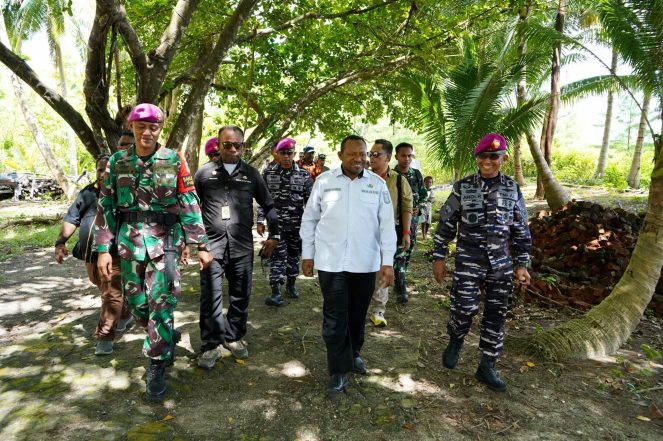 Negara Hadir di Samudra Pasifik, Danpasmar 3 dan Wagub Papua Barat Daya Tinjau Pulau Fani